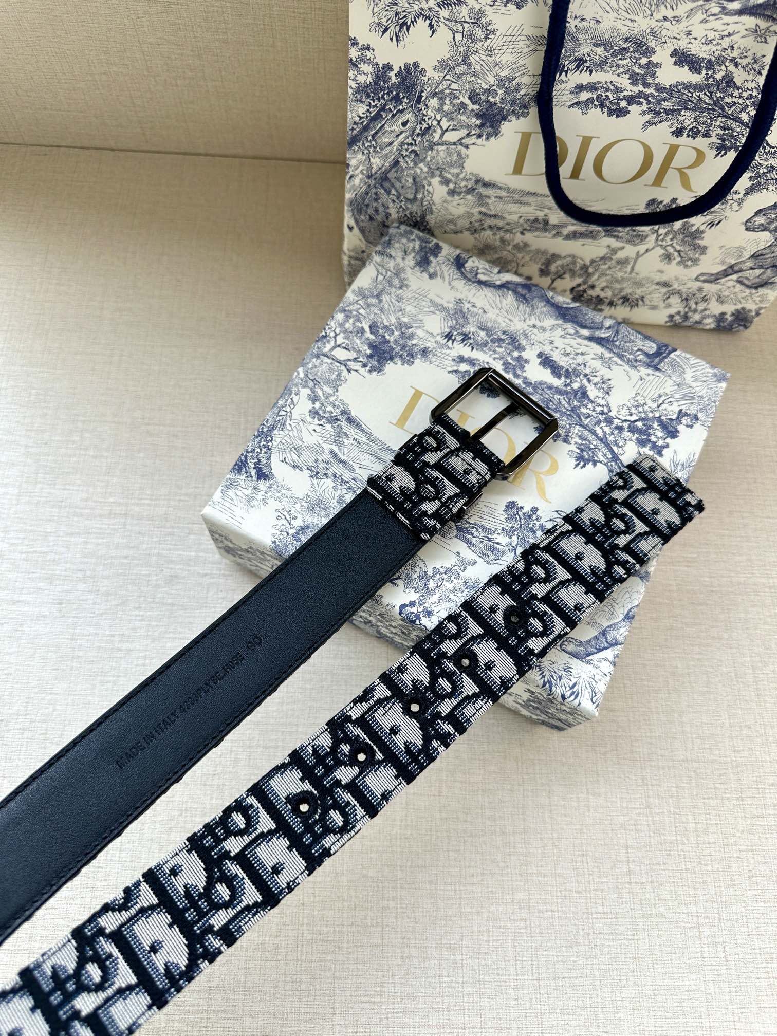 P1Q115D26 Popular High quality belt With full package
