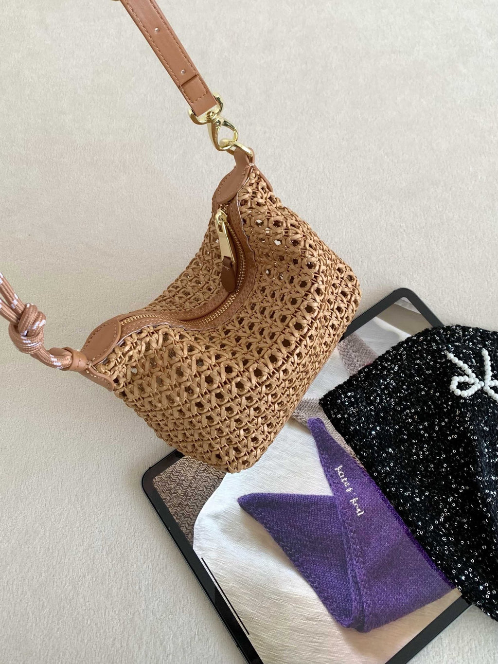 B1P36A51 Popular woven bag