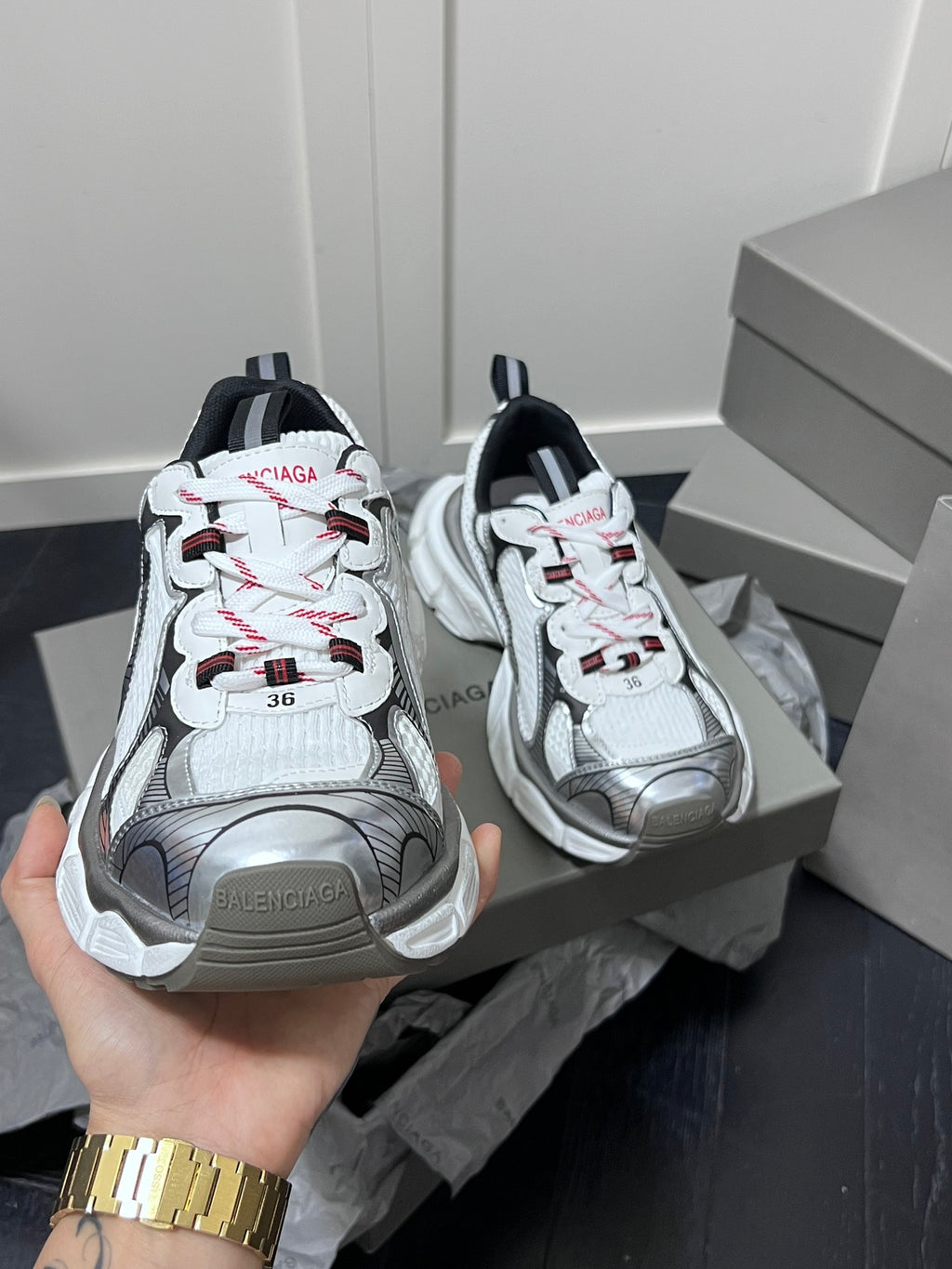 Z1Z54J115 Popular shoes