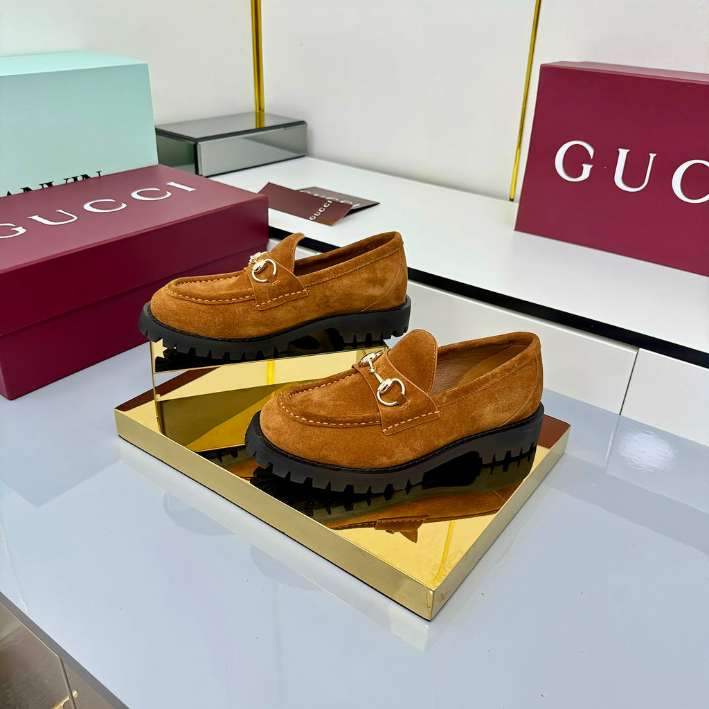 Z2Q105B304 Popular high-quality Shoes
