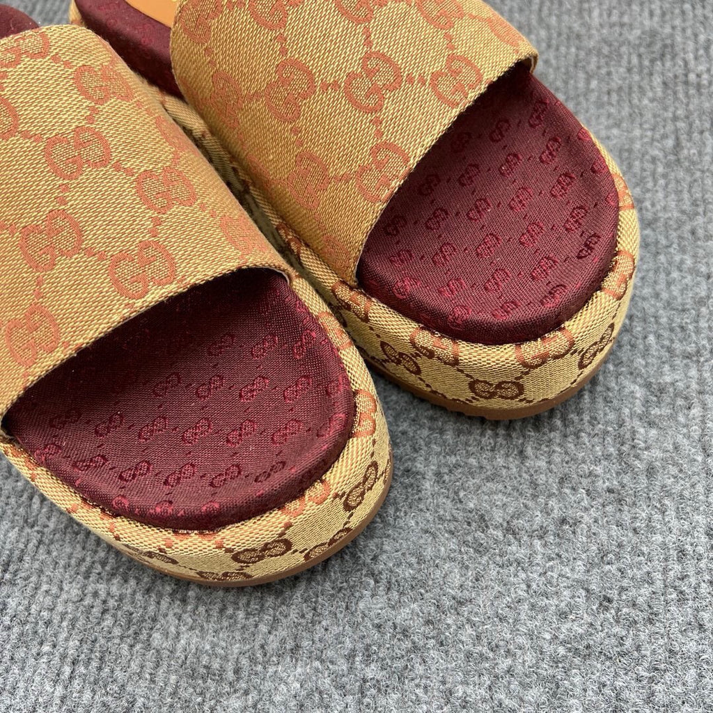 Z5ZB122 Popular slippers  Sole thickness 5.5cm