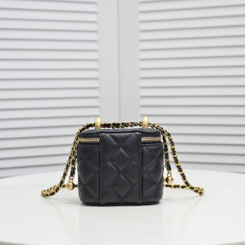 B1X43C45 Popular  leather bag 