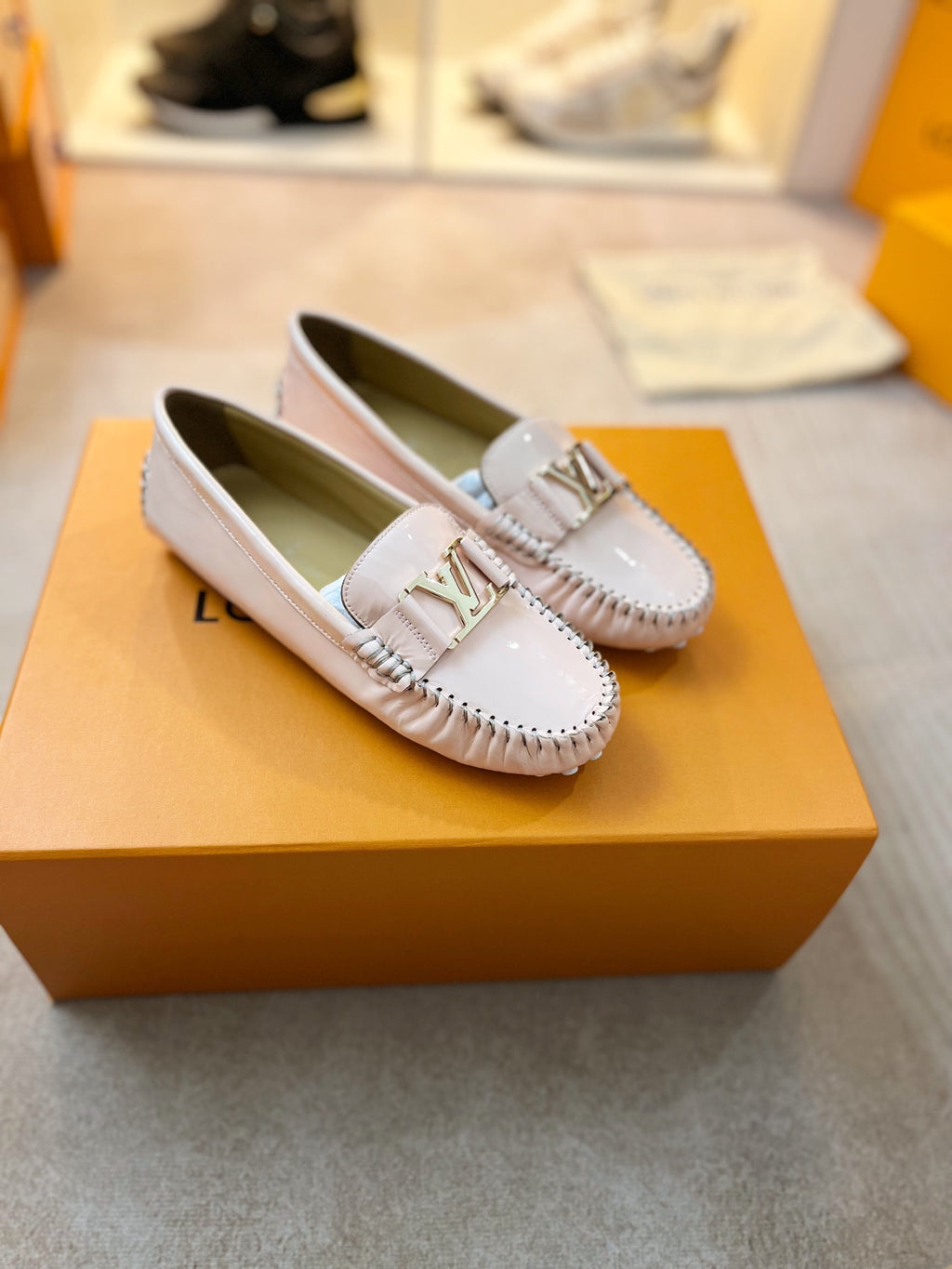 Z2Q95E98 Popular high-quality leather shoes