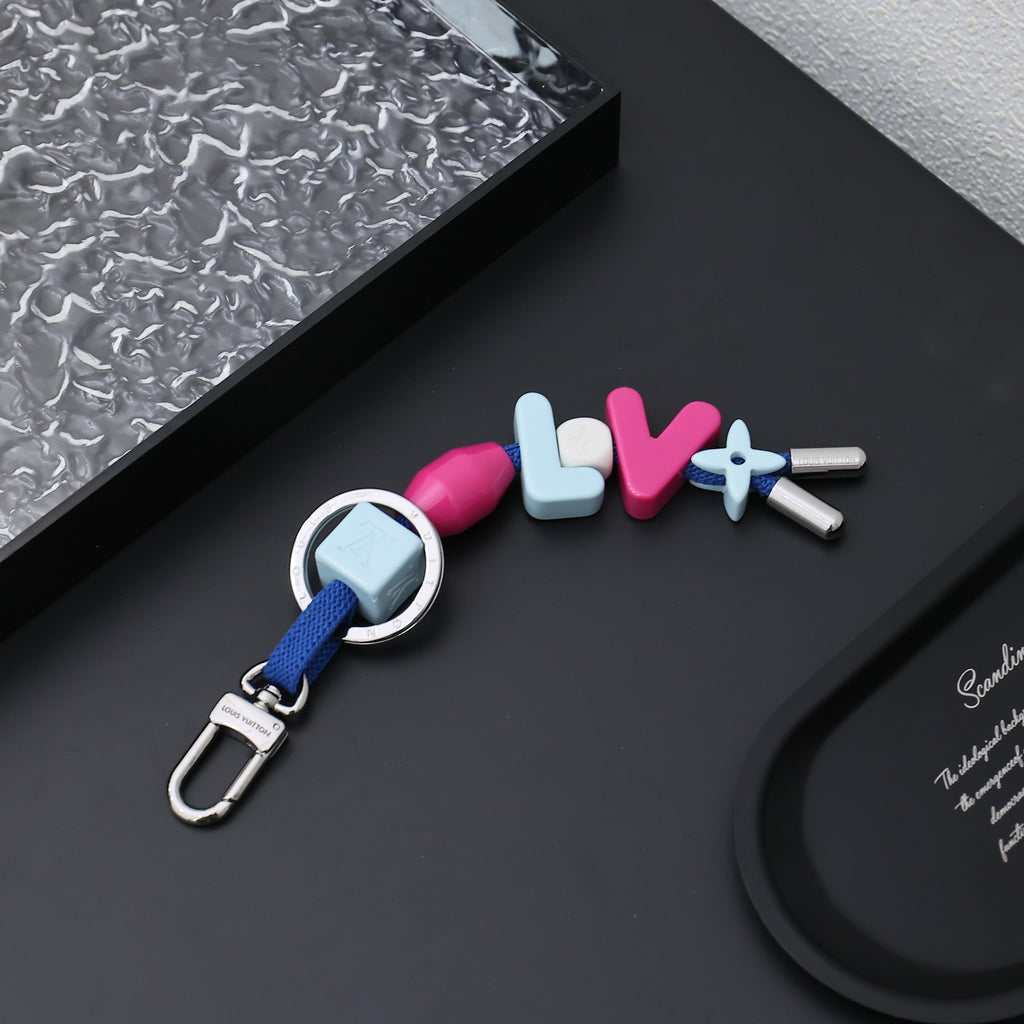 A1Q105E30 Popular bag 's charms accessories
