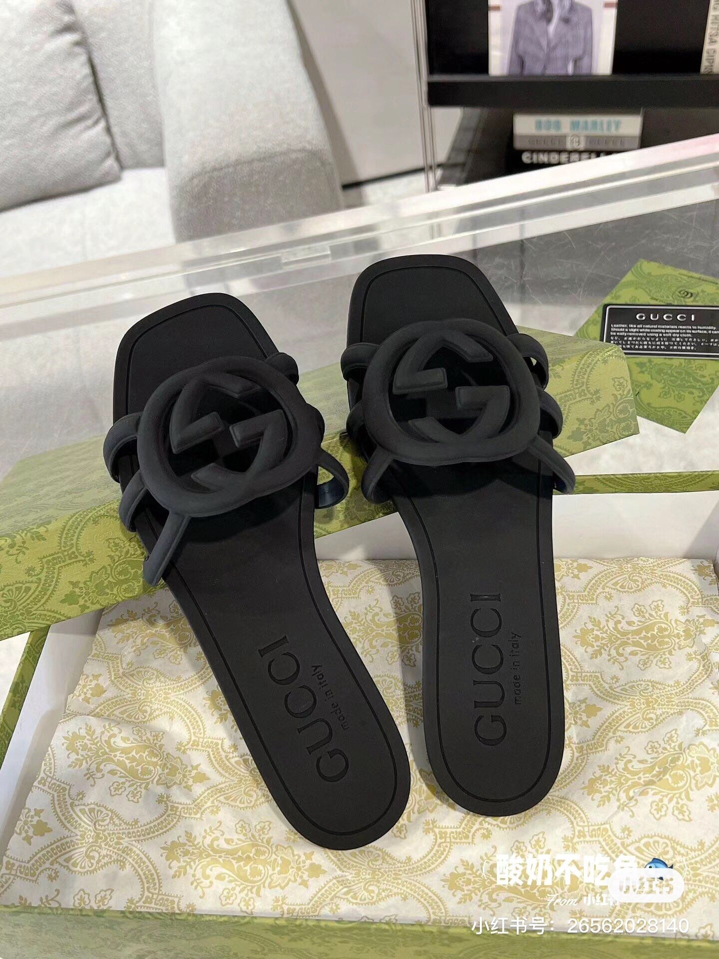 Z1P54B172 Popular Slippers