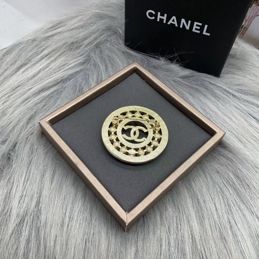 X14C863  Popular Brooch
