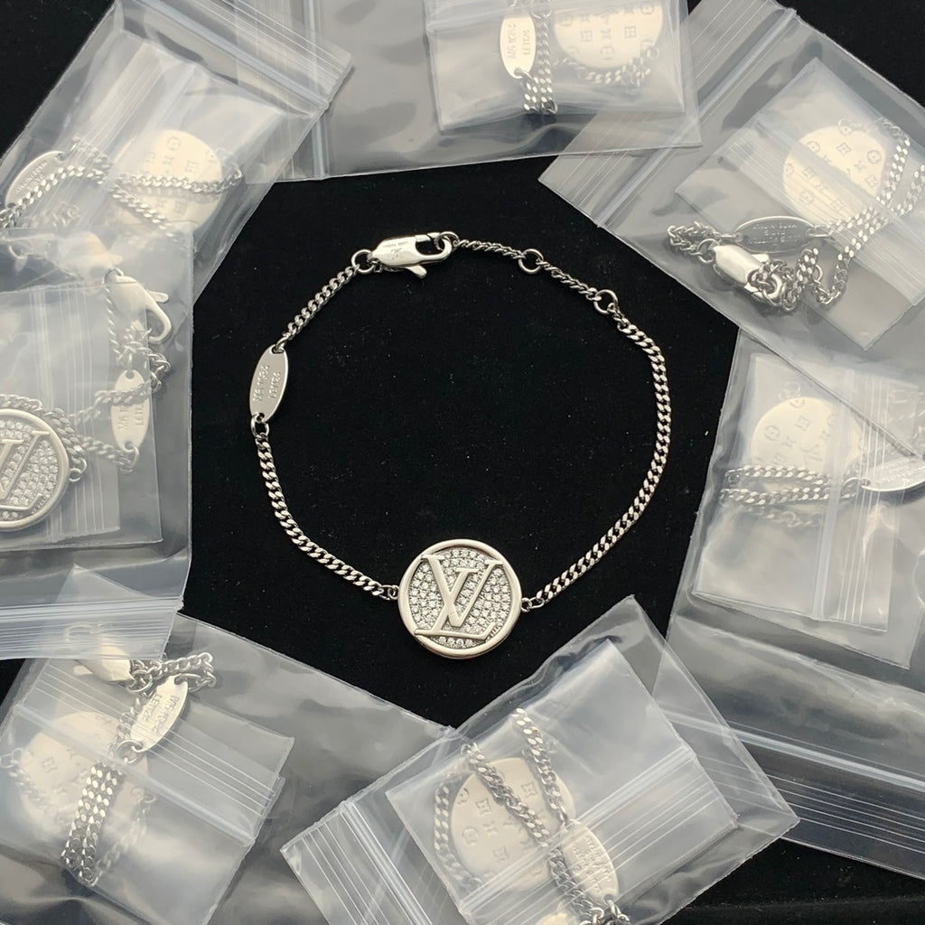X1Z84E22K  Popular Bracelets