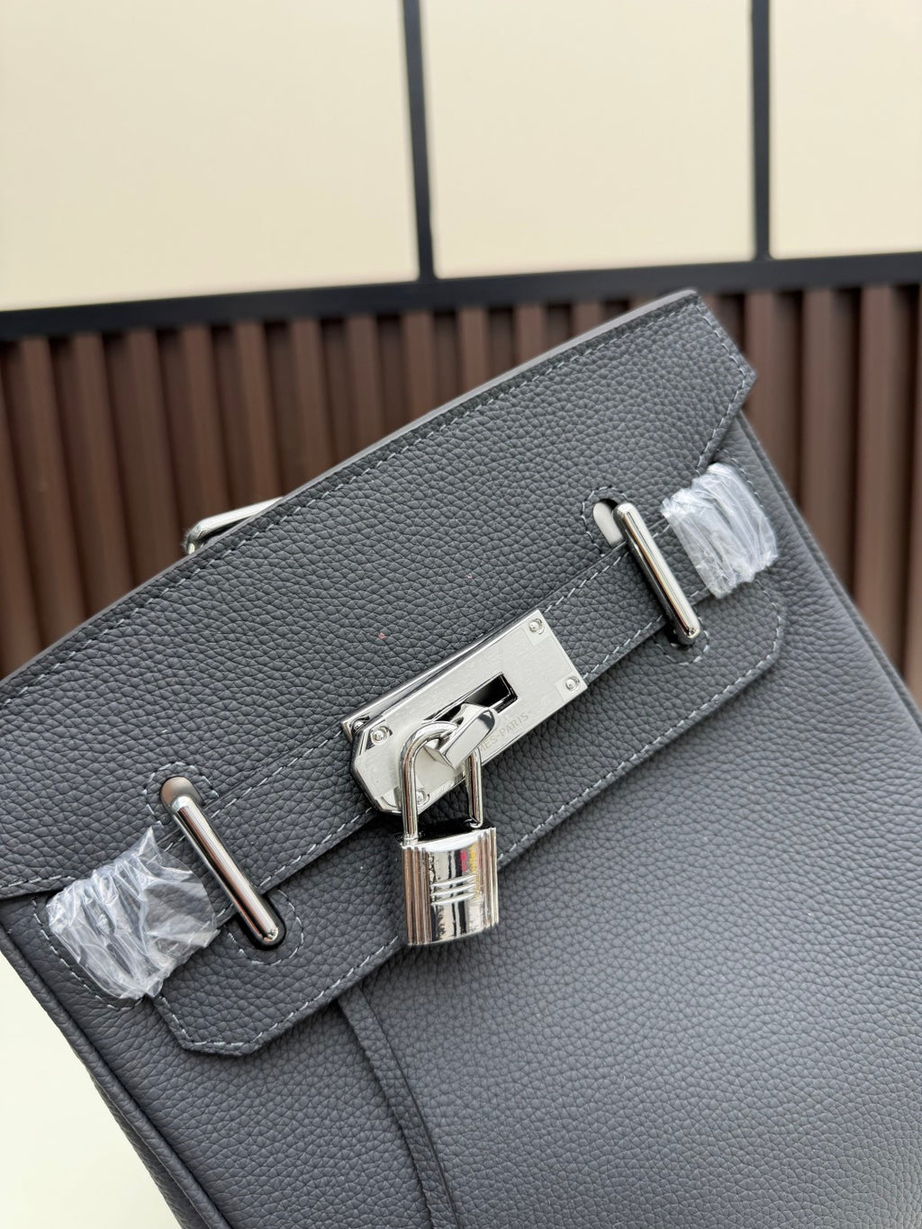 B1P36H45 Popular leather bag