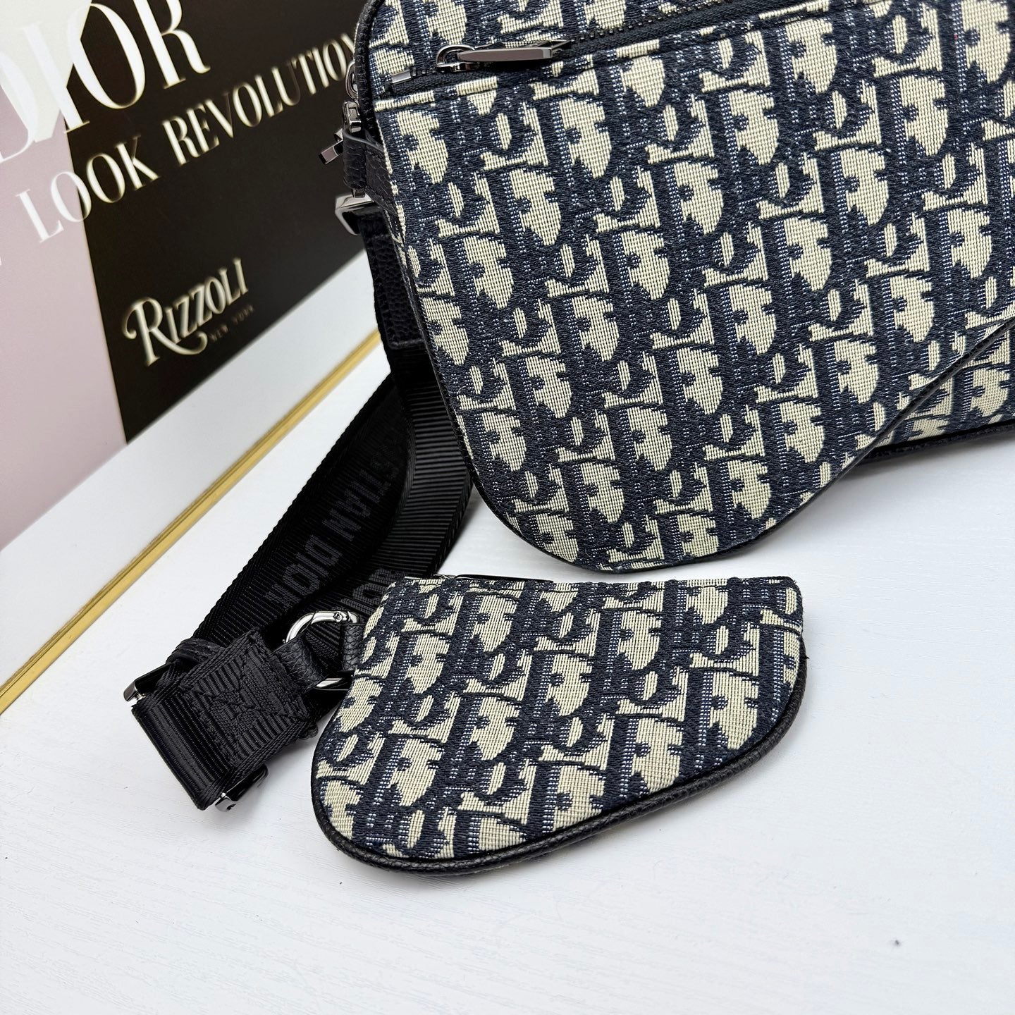 B1R15D66  Popular  bag
