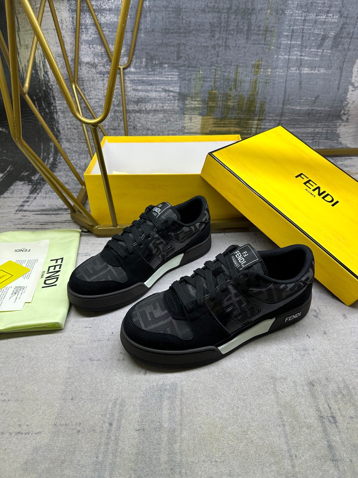 Z2N95F13  Popular high quality shoes