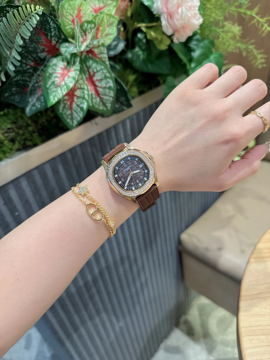 L1N36A3  Popular Watches