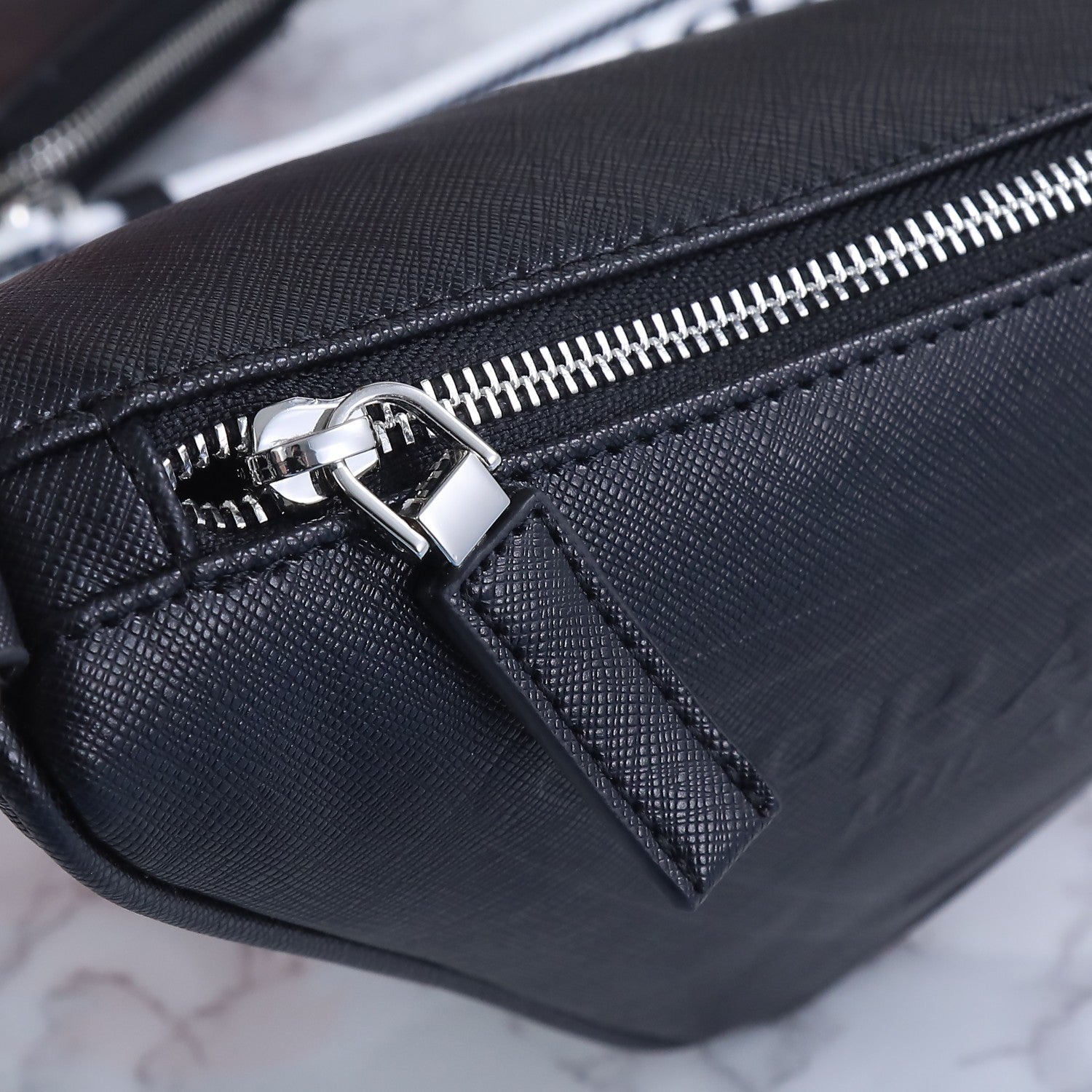 B1X43PD84 Popular   leather bag 