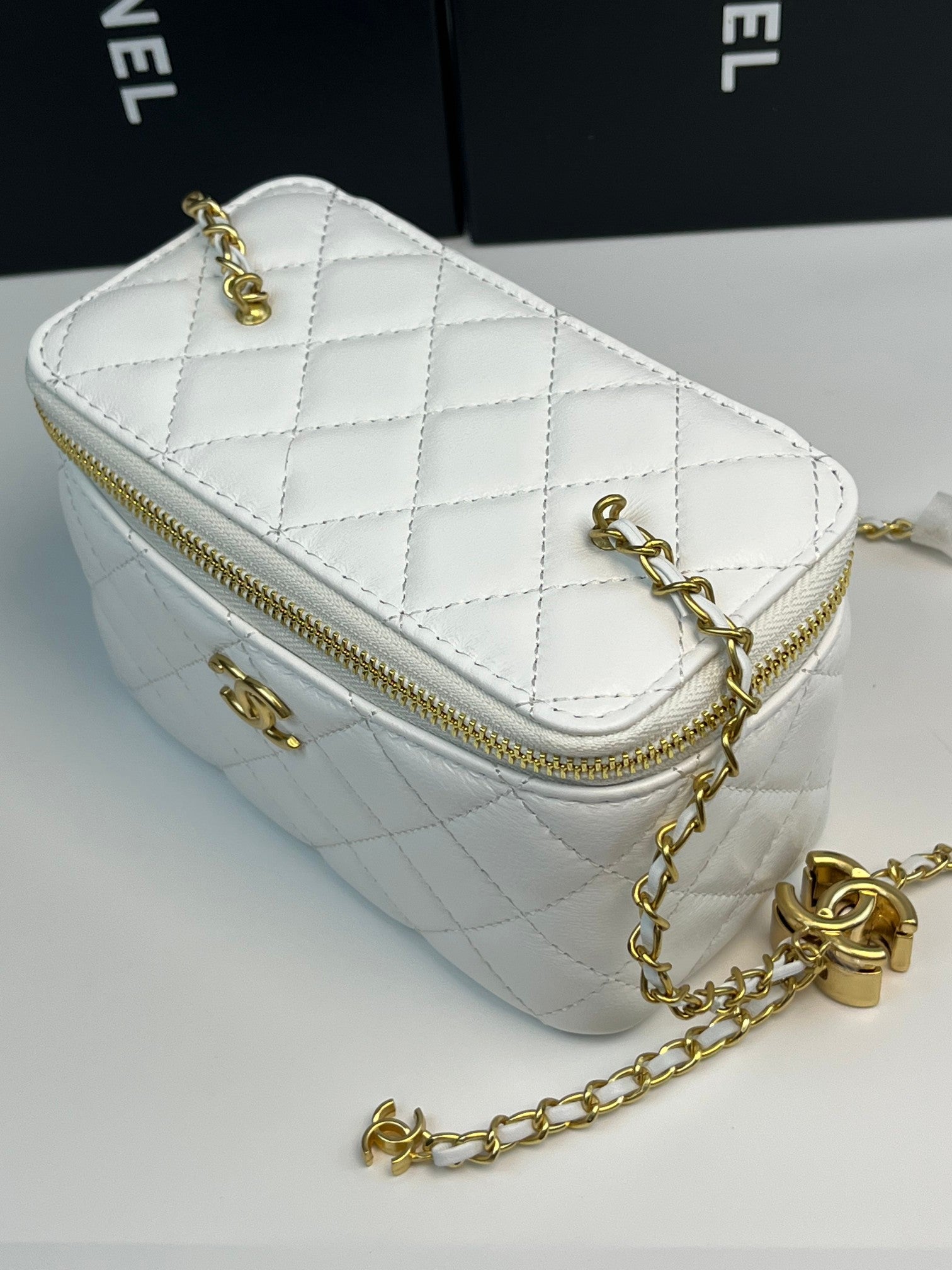 B1P36C83 Popular leather bag