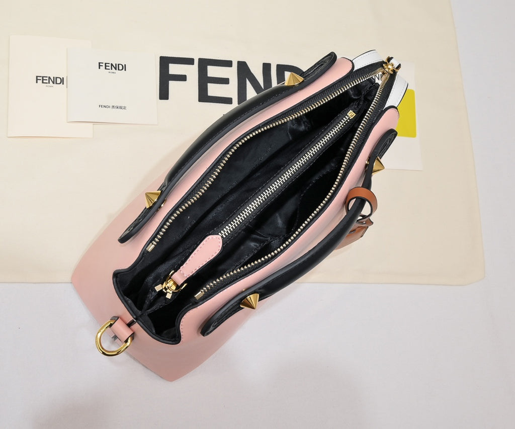 B12X43F132 Popular leather bag 