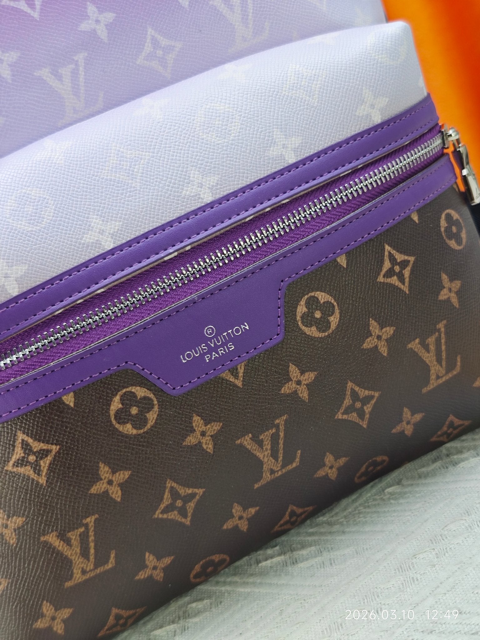 B1P36E18 Popular leather bag