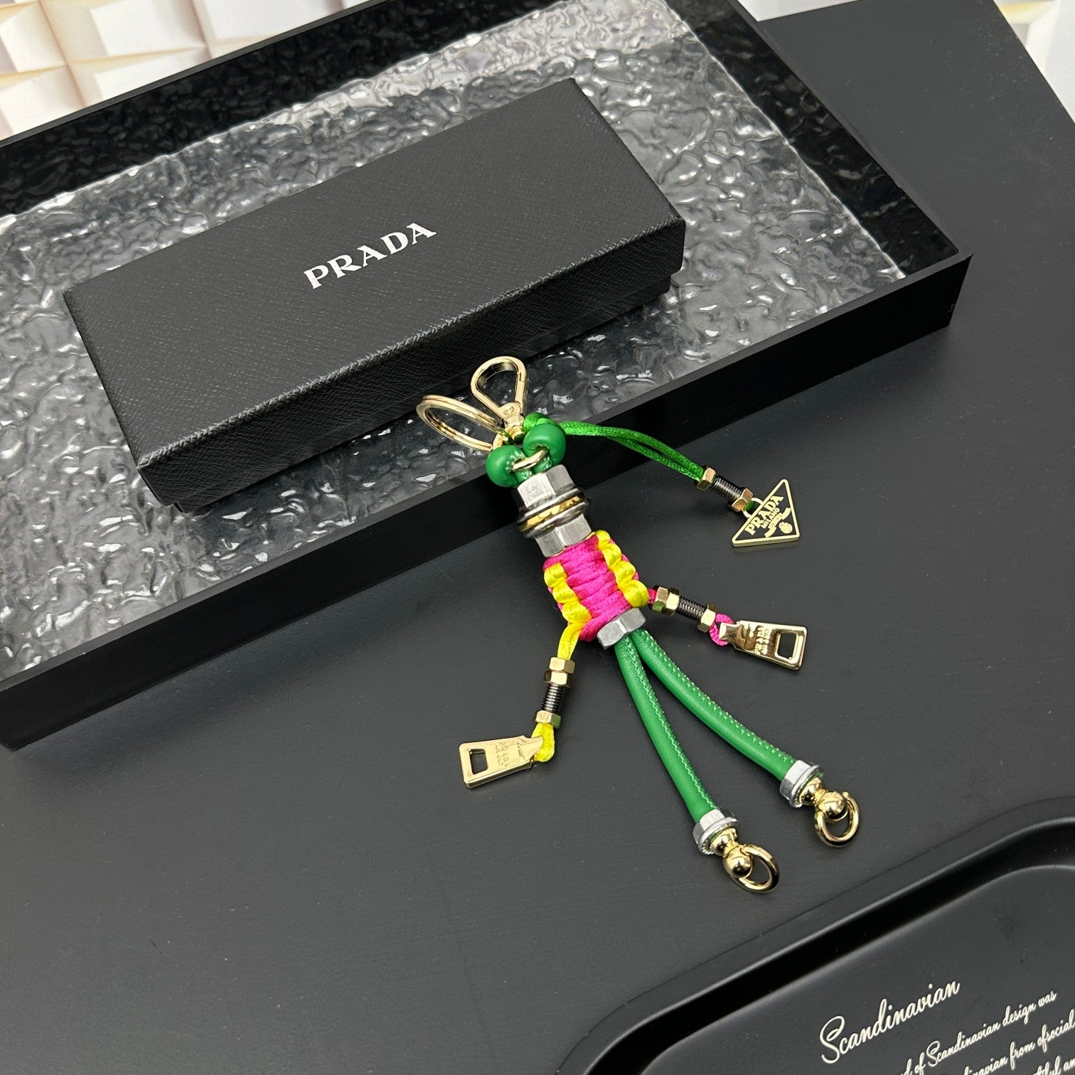 A1Z105P2 Popular bag 's charms accessories