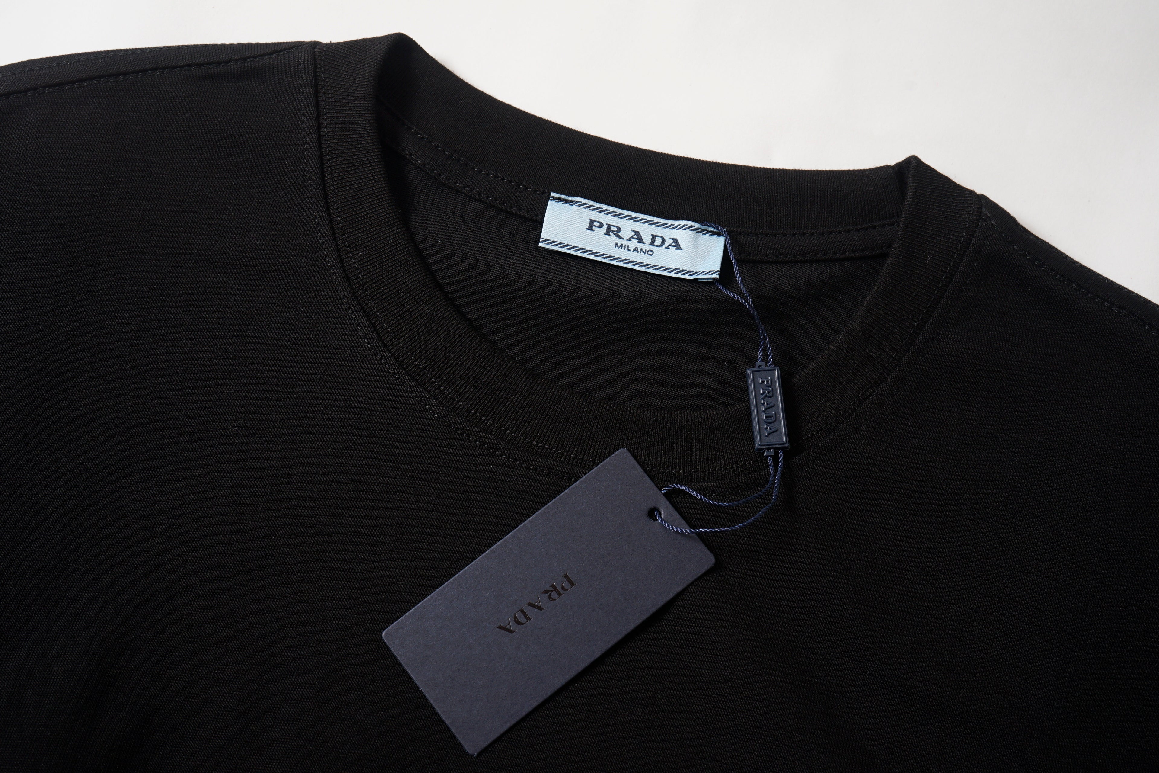 U1R76P51 Popular T-shirts