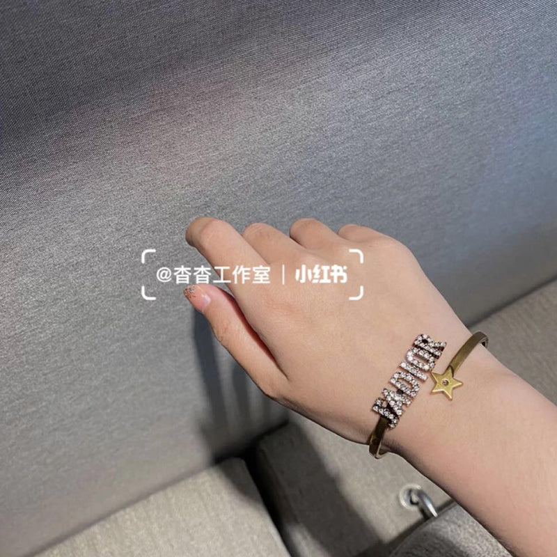 X1B12D505K  Popular Bracelets