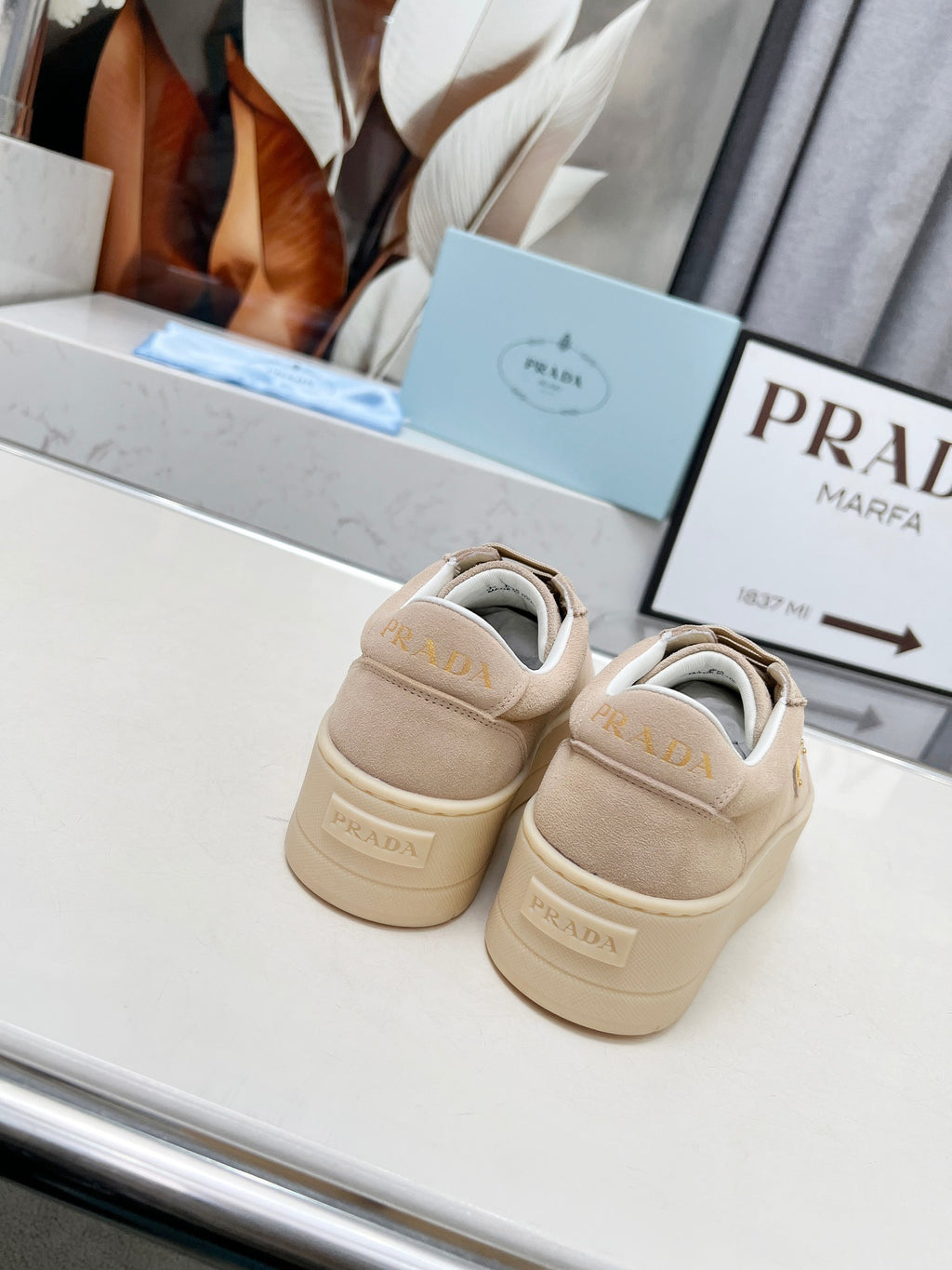 Z2Q95P109 Popular high-quality  shoes
