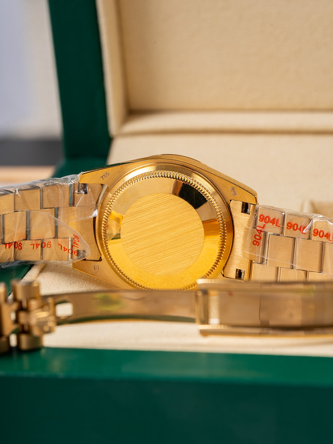 L1R36L13 Popular Watches