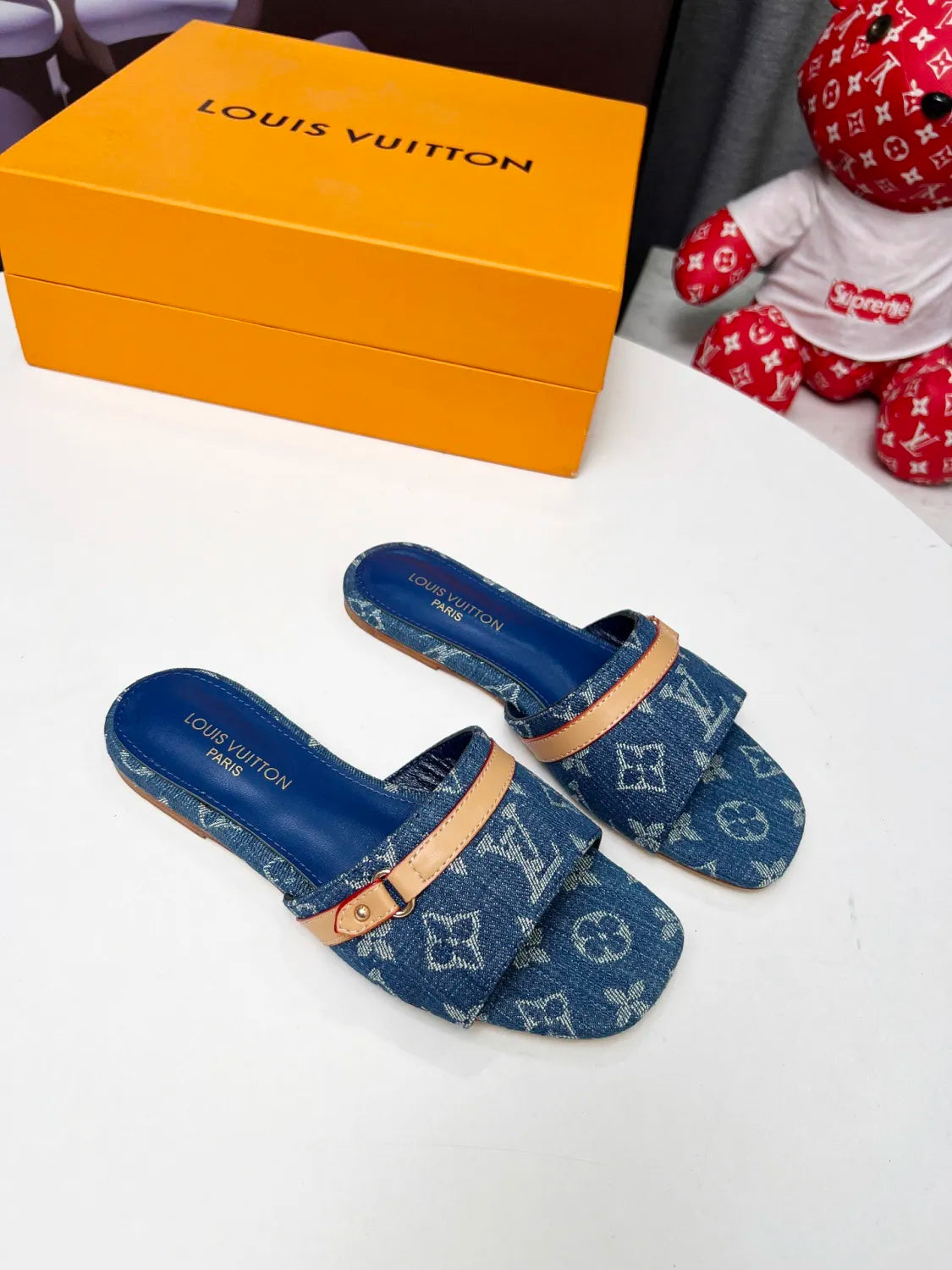 Z2R45E23  Popular high-quality shoes