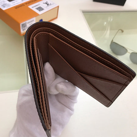 B1P70E15 Popular leather wallets