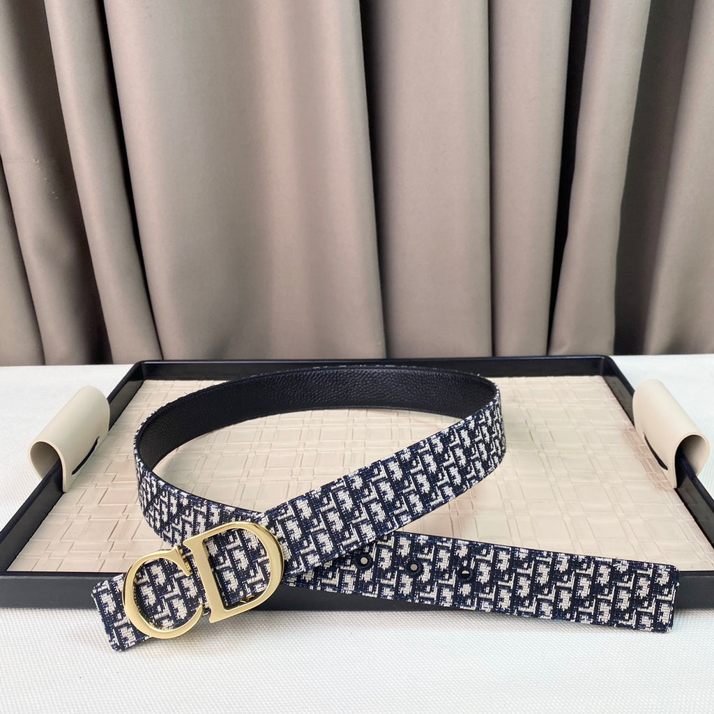 P1Q64D37  Popular    High quality belt With full package