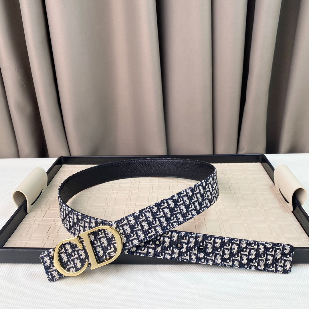 P1Q64D37  Popular    High quality belt With full package