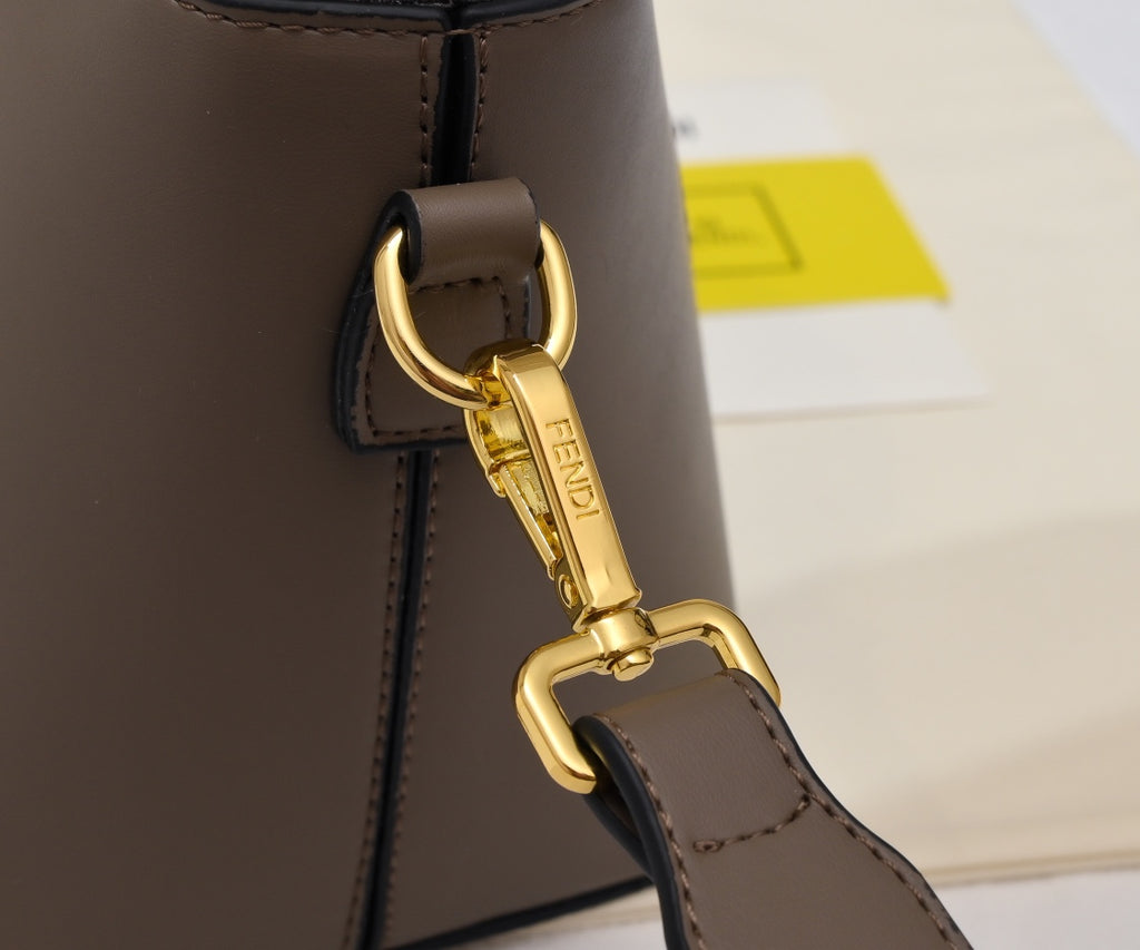 B1W35F110 Popular   leather bag