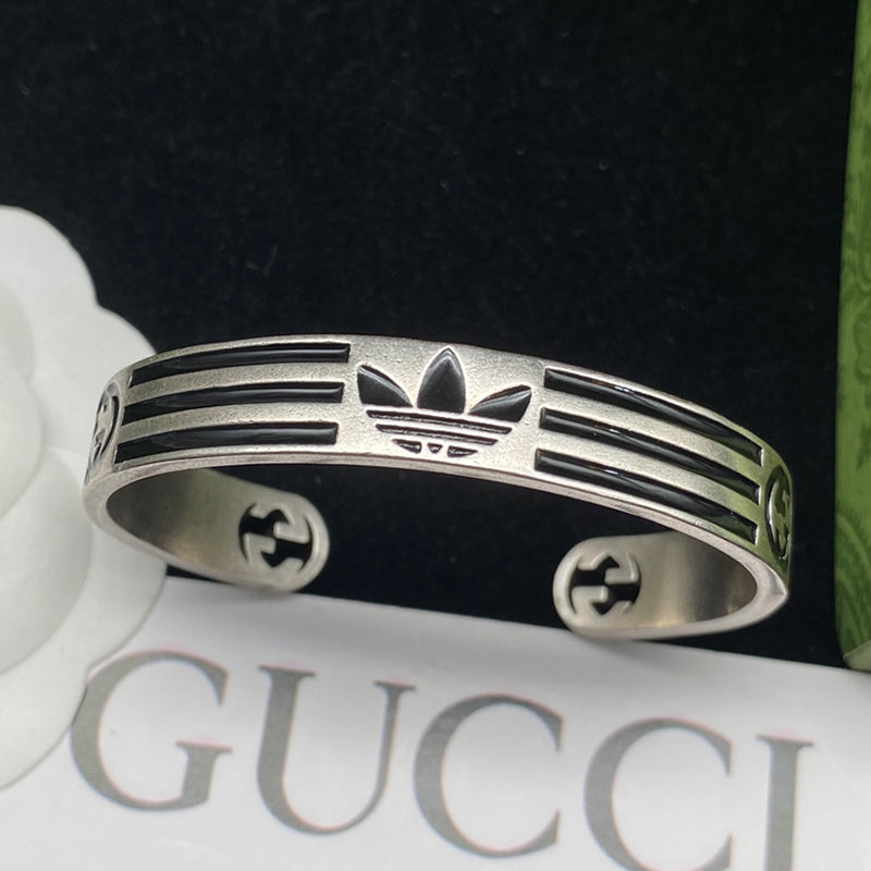 X1B82B250K  Popular Bracelets