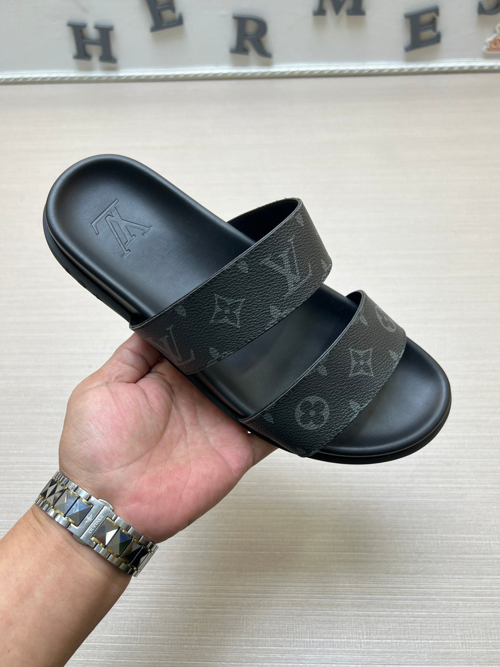 Z5ZE56 Popular slippers