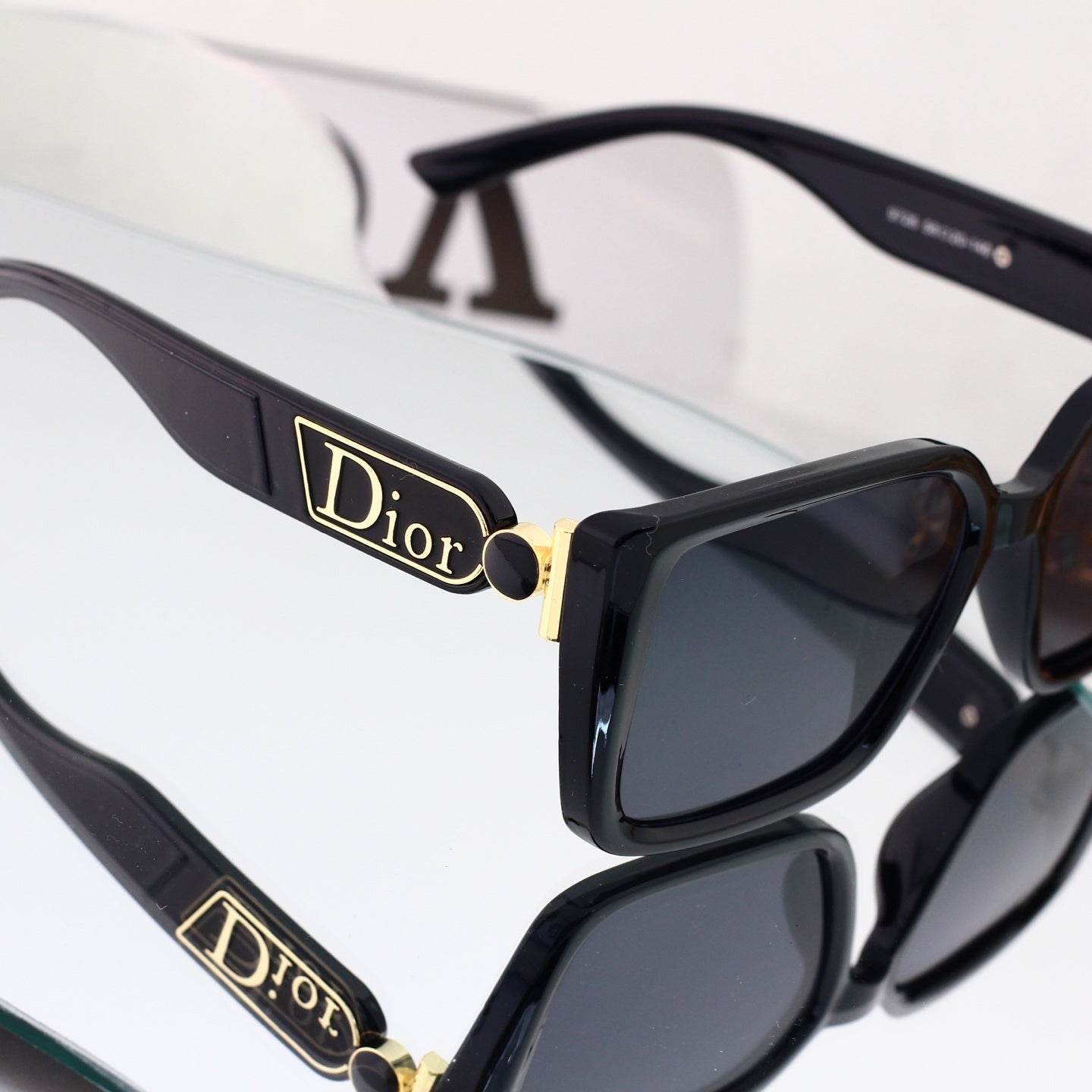 T1P56D54 Popular Sunglasses