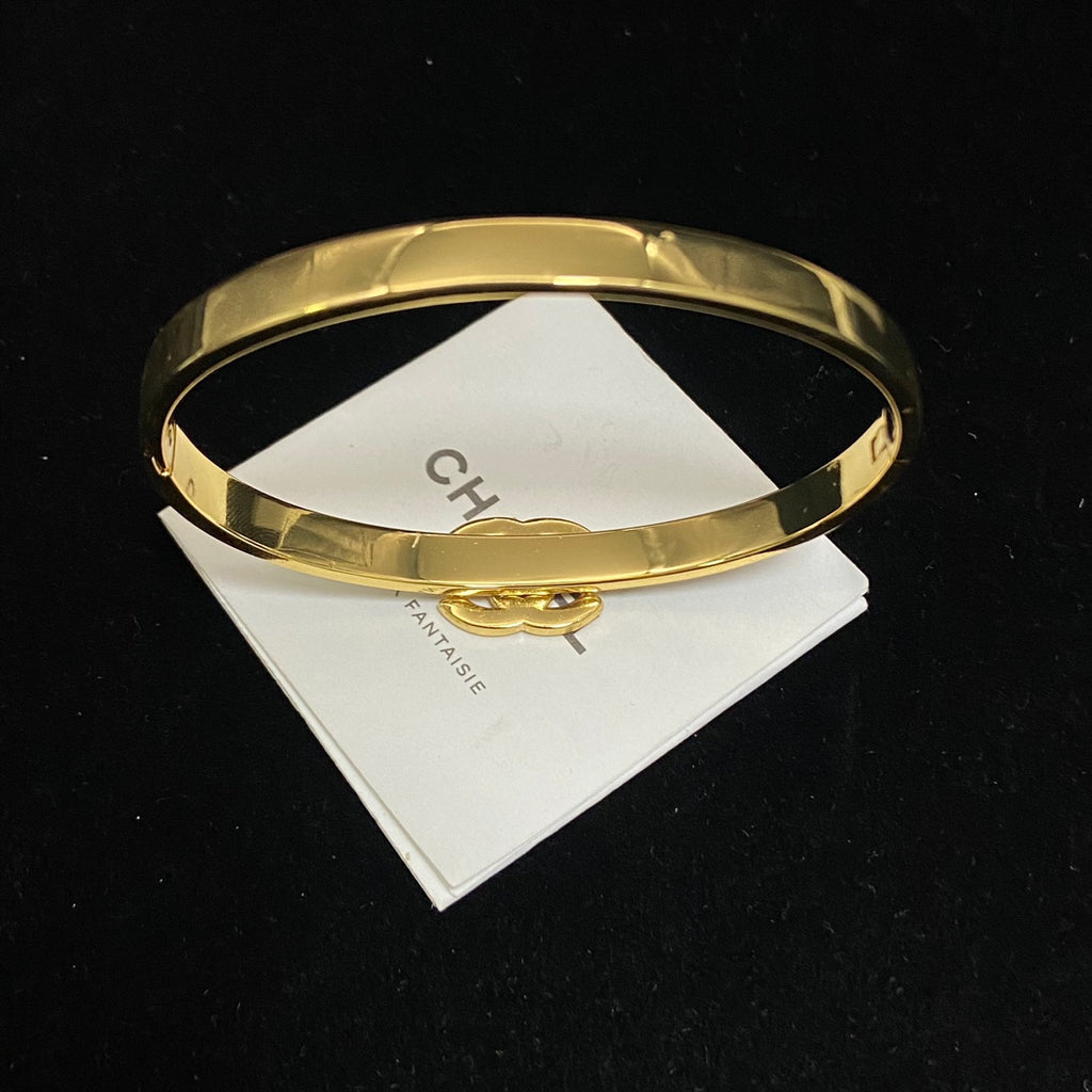 X1Q85C72K  Popular Bracelets