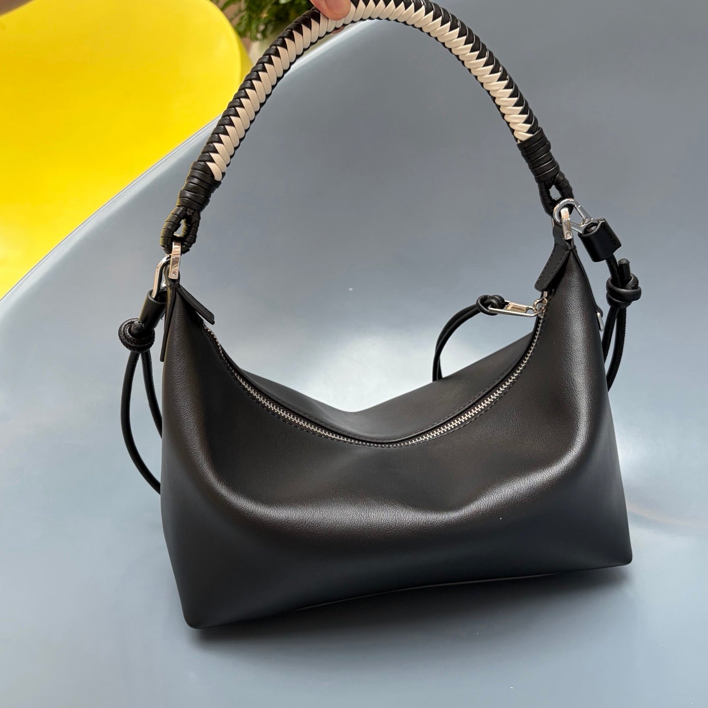 B1R66A13 Popular leather bag