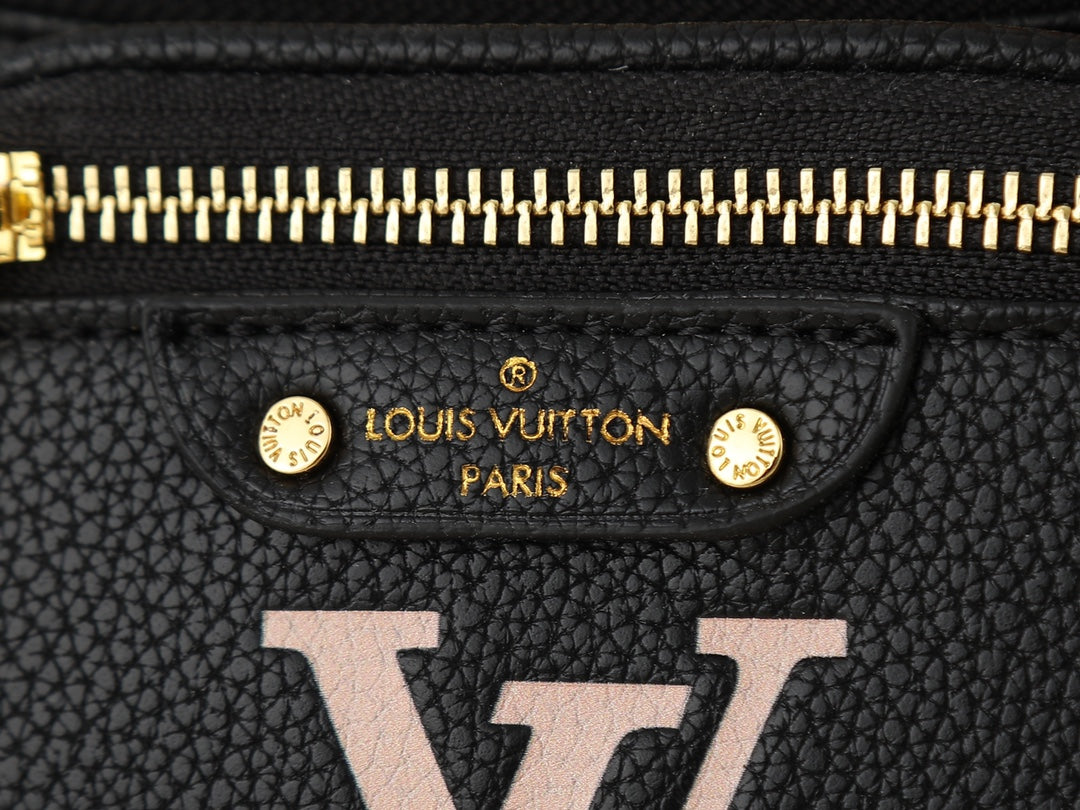 B1P46E71 Popular leather bag