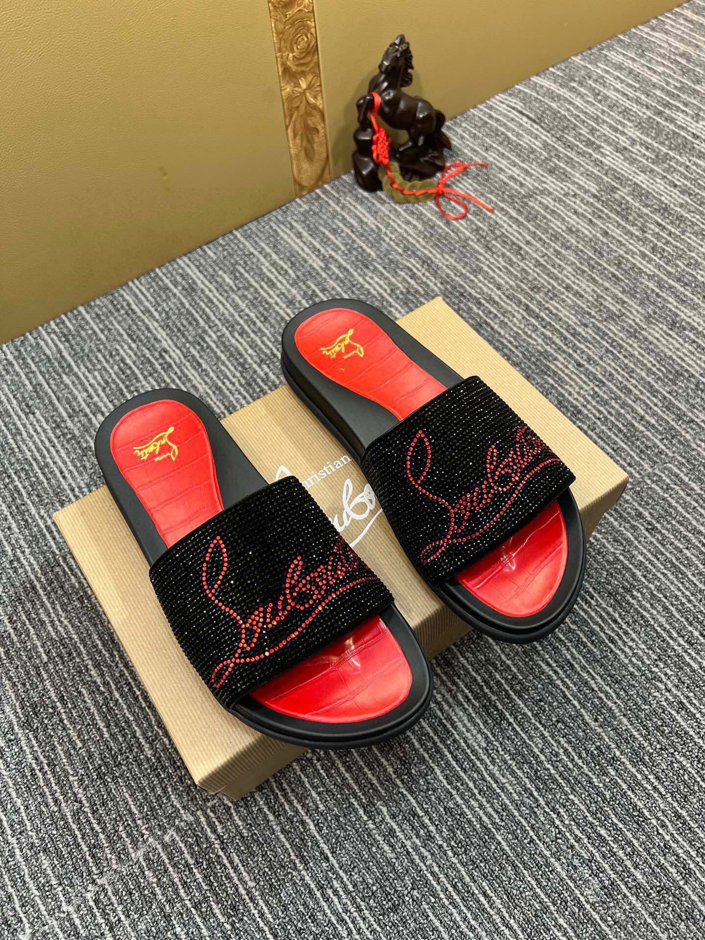 Z5ZA128 Popular slippers