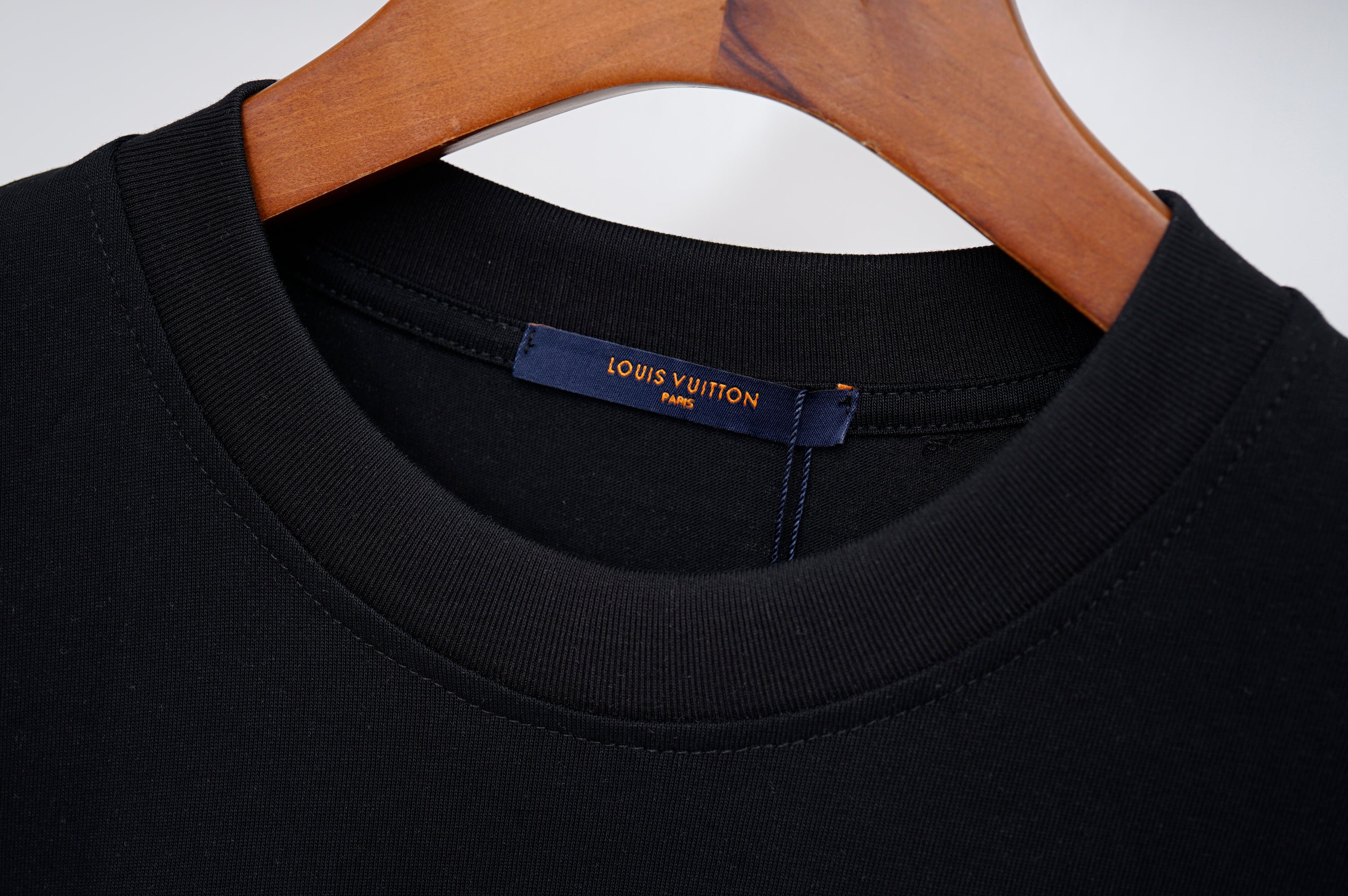 U1N45E70 Popular T-shirt
