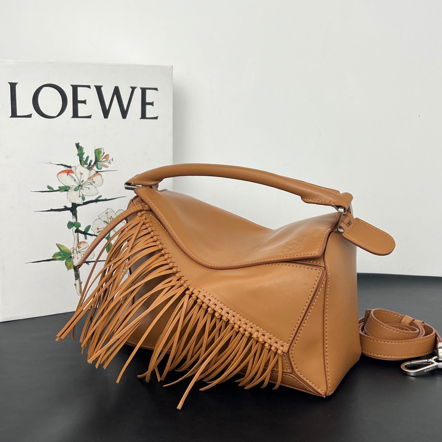 B1R66A17 Popular leather bag