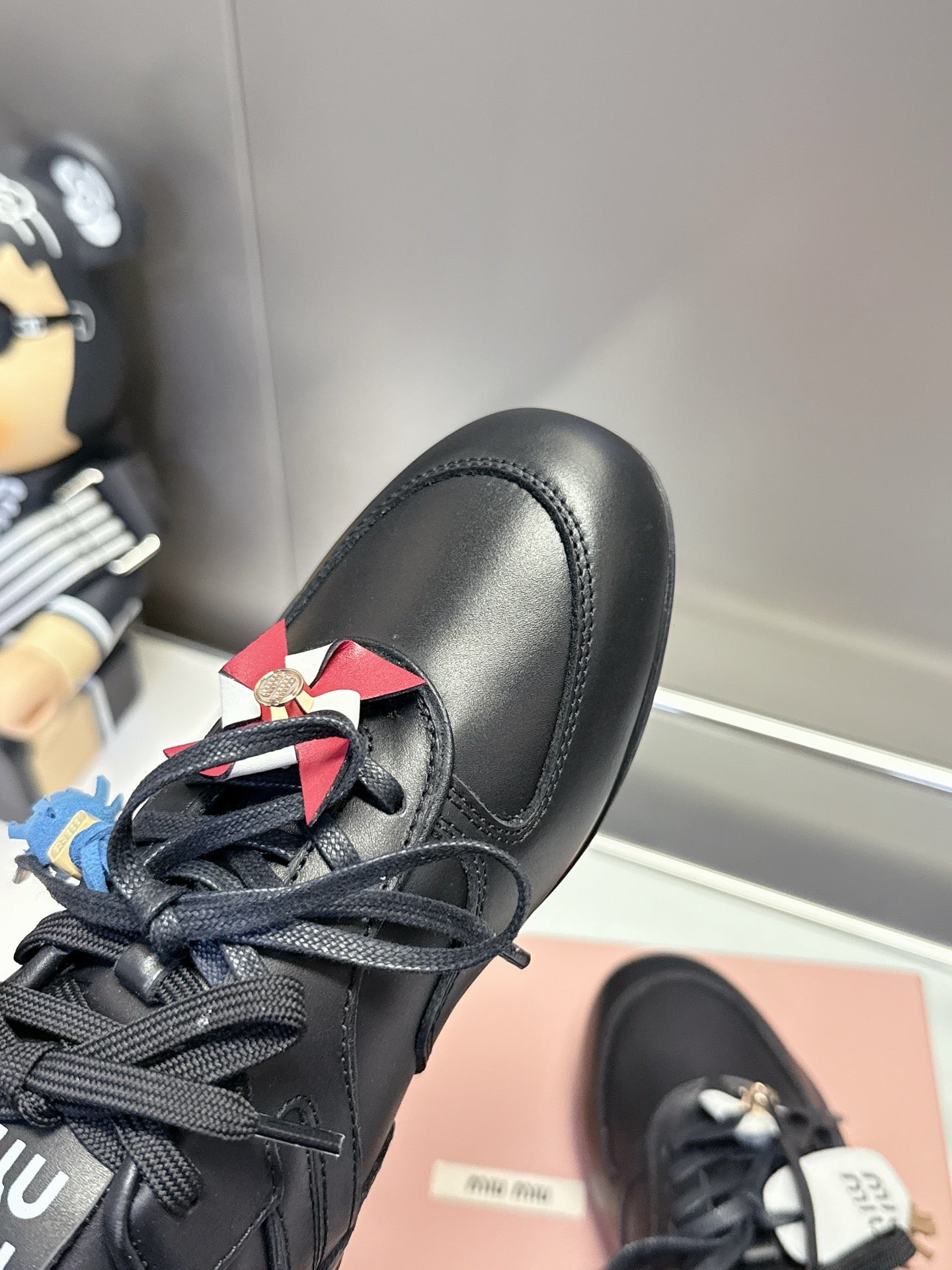 Z2Q105A261 Popular high-quality Shoes
