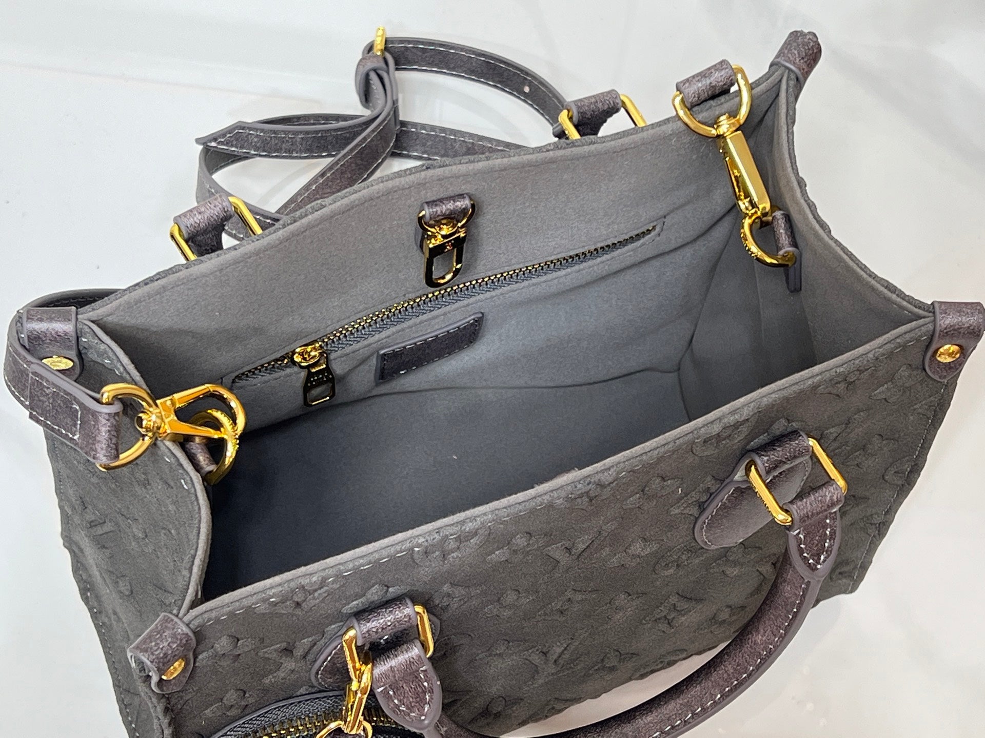 B1R115E156 Popular bag