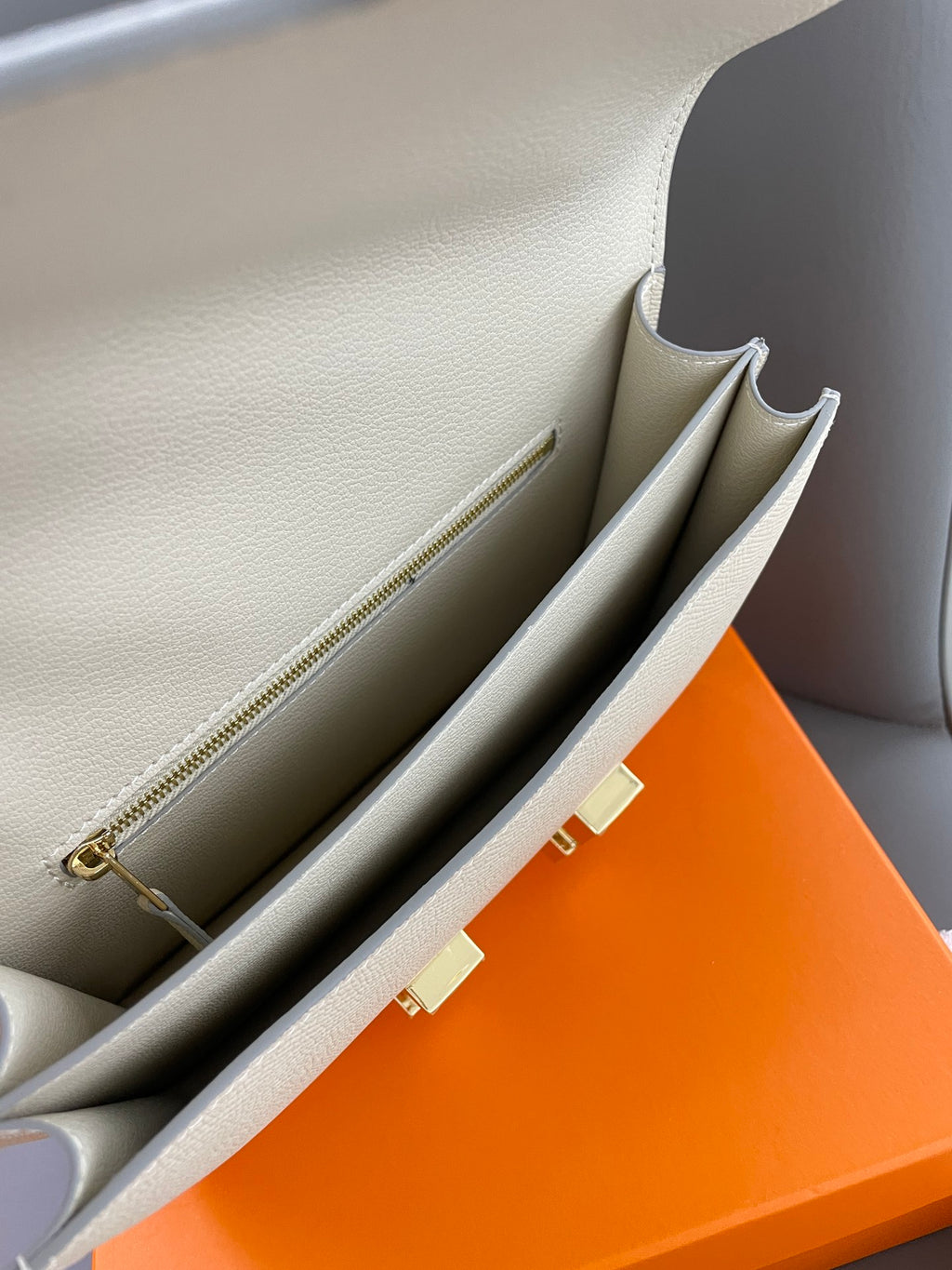 B1N55H65 Popular  leather bag