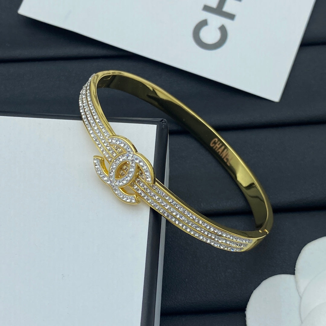 X1Q85C55K  Popular Bracelets