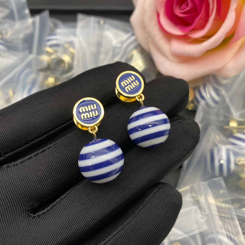 X1Z94A993E Popular  Earrings