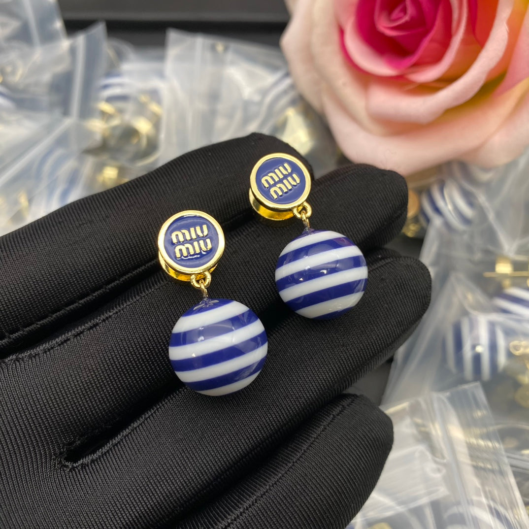 X1Z94A993E Popular  Earrings