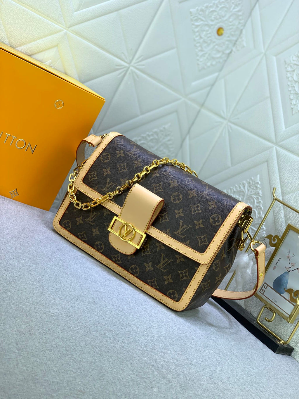 B12X44E344 Popular  leather bag 