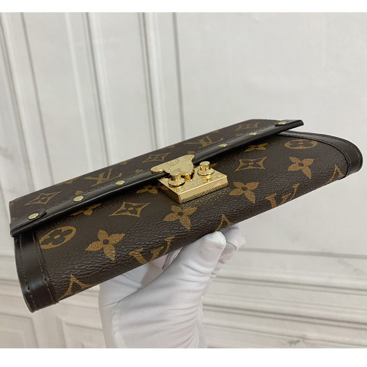 B1X41E10 Popular leather wallets