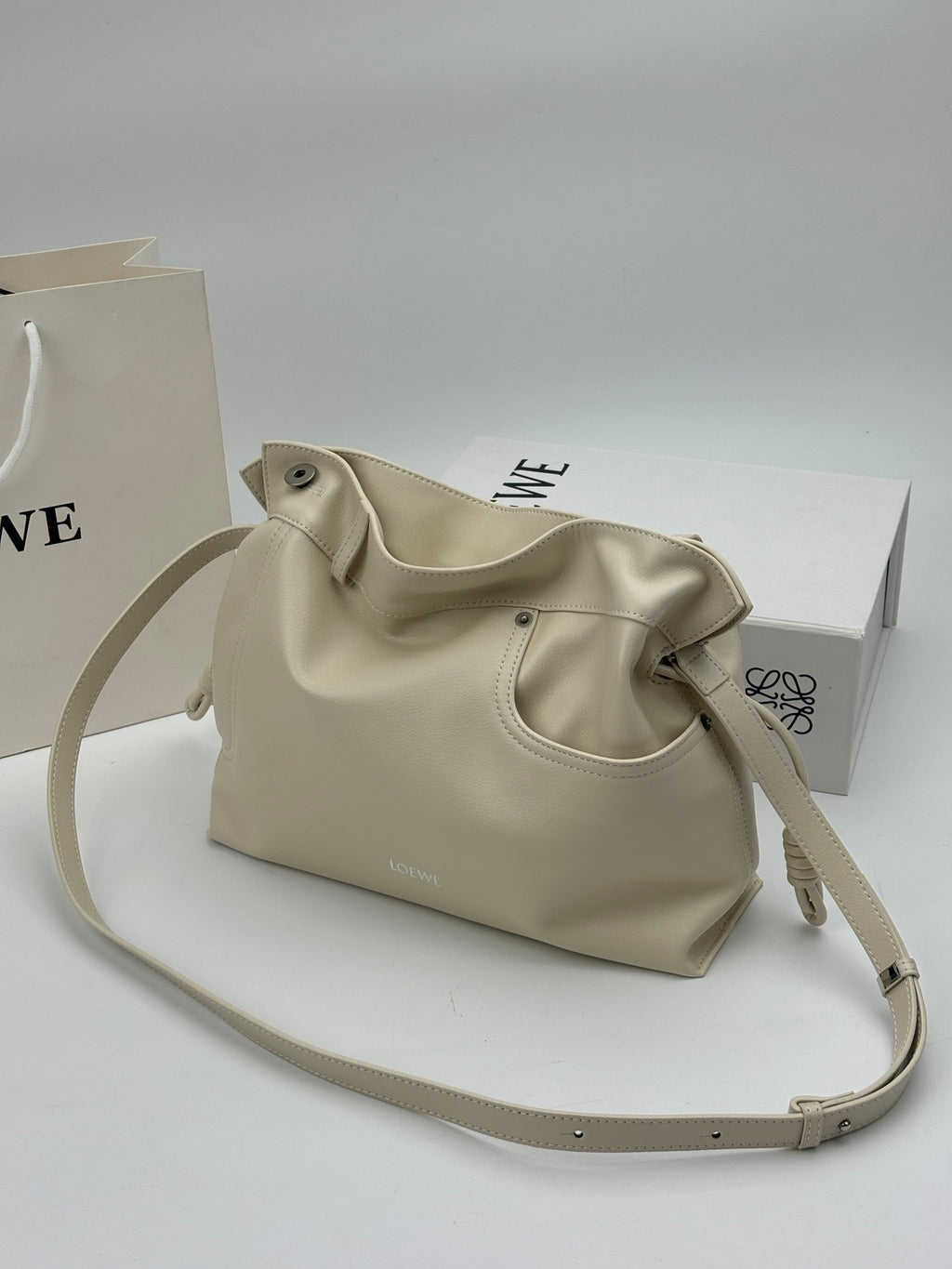 B1P36A47 Popular leather bag