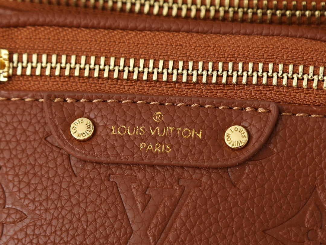 B1P46E72 Popular leather bag