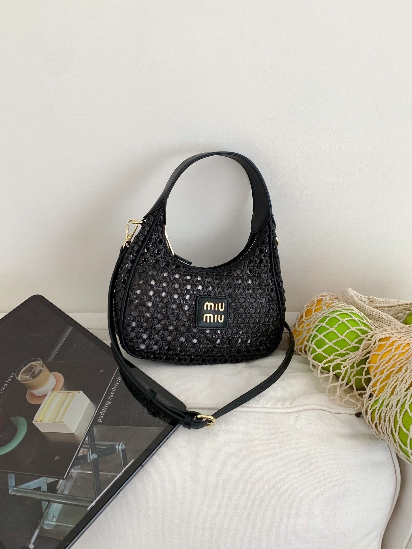 B1P36A51 Popular woven bag