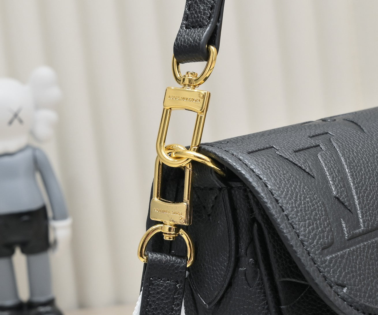 B1P36E40 Popular leather bag
